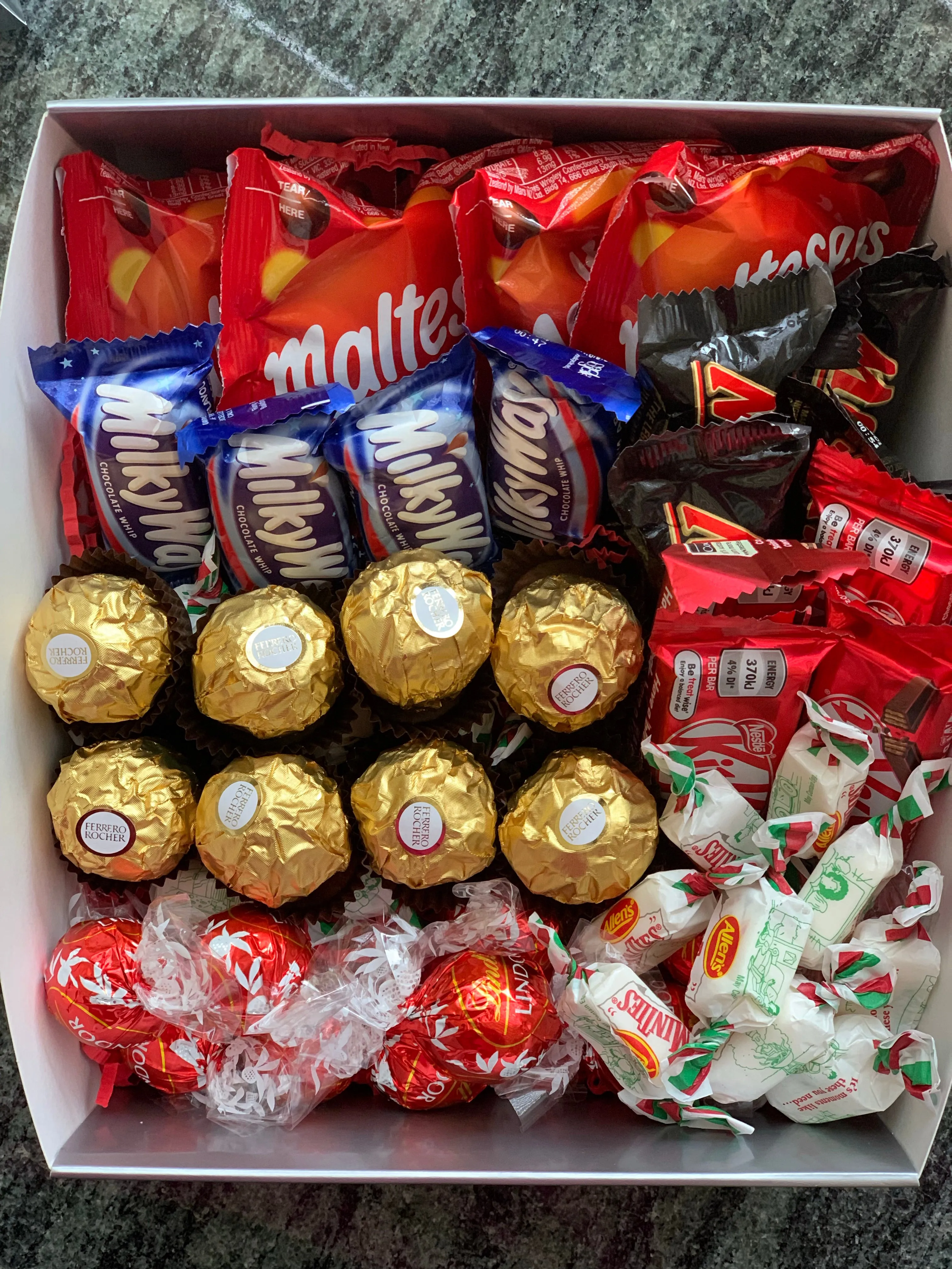 Deluxe Chocolate Asssorted Box