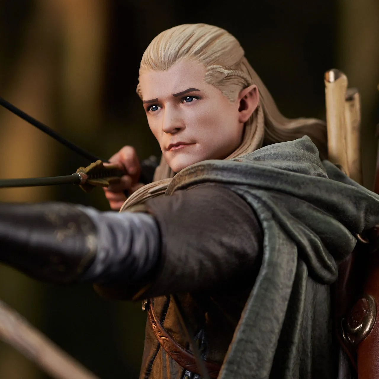 Diamond Select Toys Lord of the Rings Gallery Legolas Deluxe PVC Statue