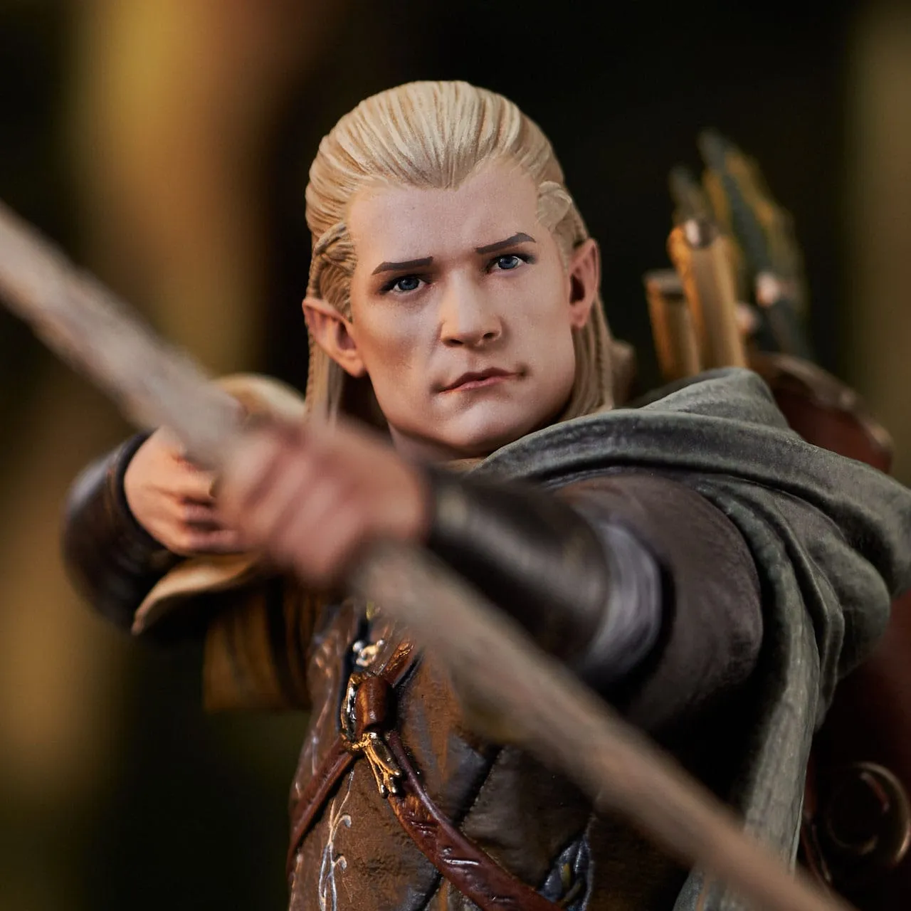 Diamond Select Toys Lord of the Rings Gallery Legolas Deluxe PVC Statue