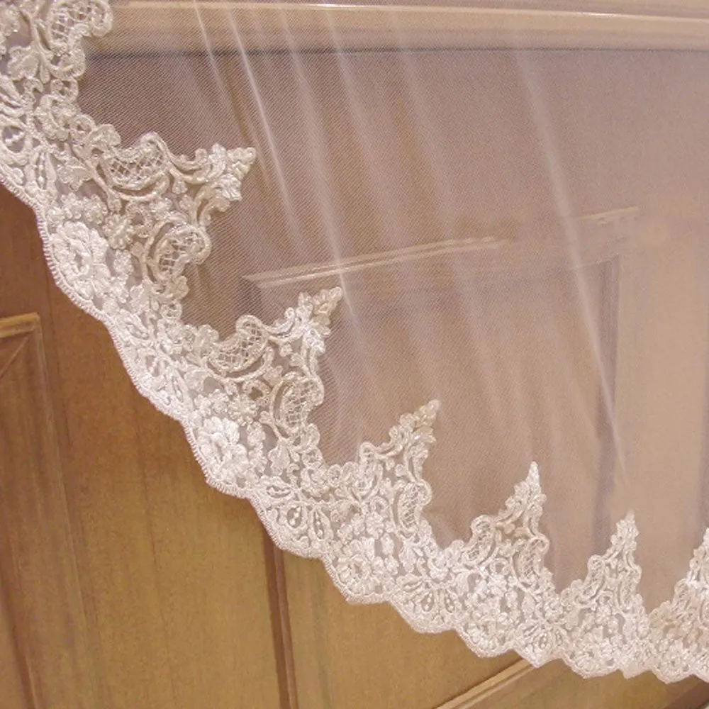 Josefina Lace Veil
