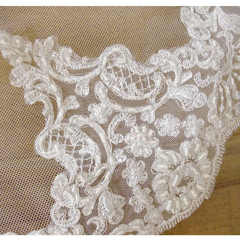 Josefina Lace Veil
